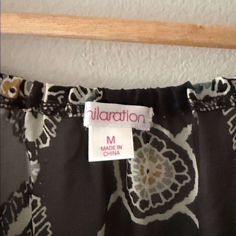 Women’s Floral Tunic - Picture 7 of 8